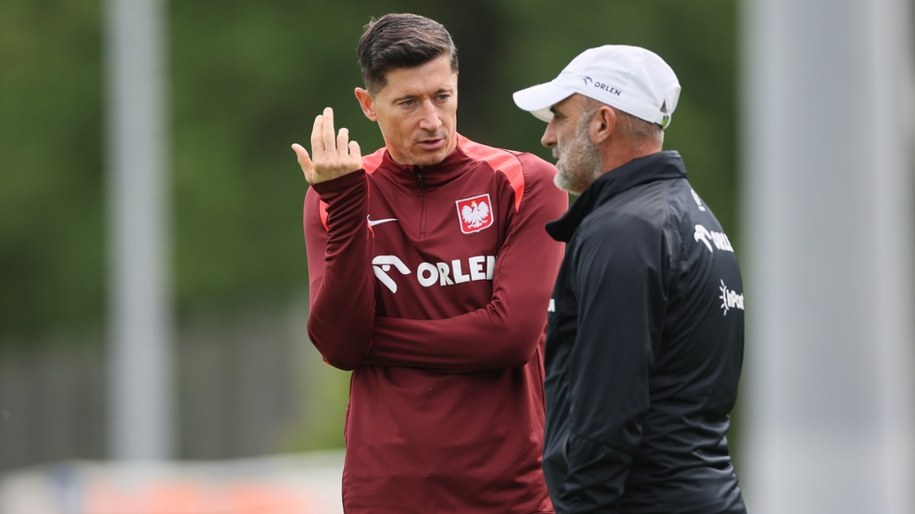 Robert Lewandowski i Michał Probierz na zdj. z 2024 r. /Leszek Szymański /PAP
