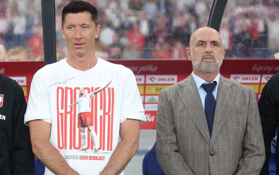 Robert Lewandowski i Michał Probierz podczas piątkowego meczu Polski z Mołdawią /Michał Meissner /PAP