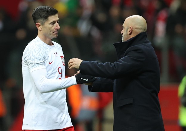 Robert Lewandowski i selekcjoner Michał Probierz /	Leszek Szymański   /PAP