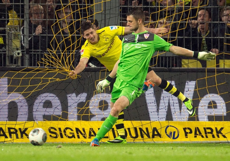 Robert Lewandowski i Sven Ulreich /BERND THISSEN /PAP/EPA