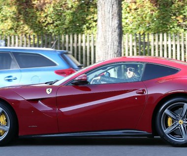 Robert Lewandowski kupił nowe Ferrari? Sprawdzamy!