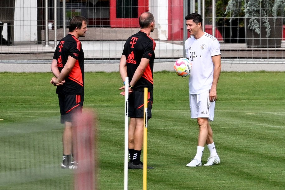 Robert Lewandowski na treningu Bayernu /SVEN HOPPE /PAP/EPA