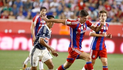 Robert Lewandowski oblegany przez kibiców w Nowym Jorku