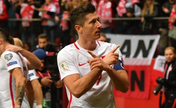 Robert Lewandowski obronił pracę licencjacką. Uzyskał ocenę bardzo dobrą