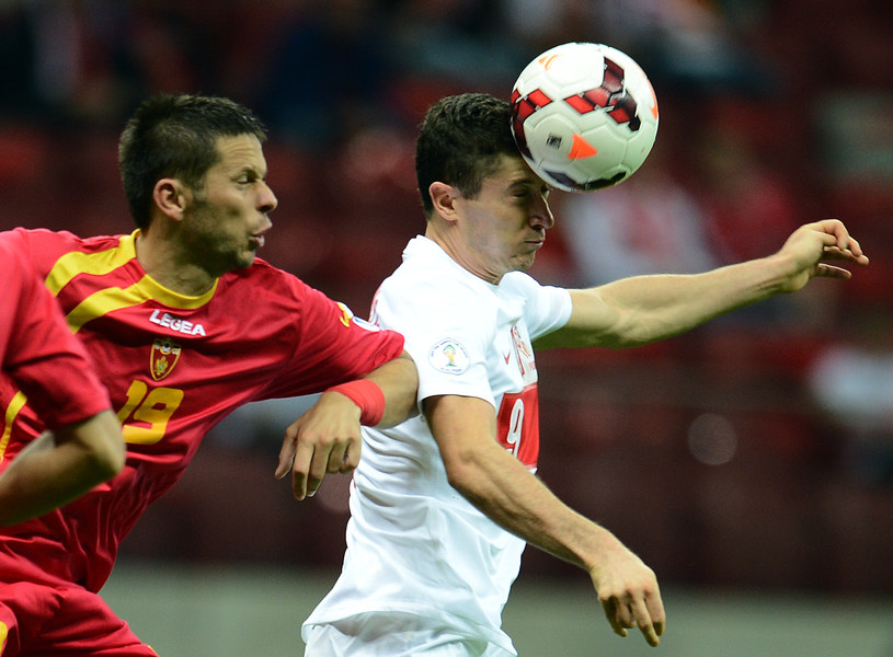 Robert Lewandowski odniósł uraz podczas meczu reprezentacji Polski z Czarnogórą /AFP