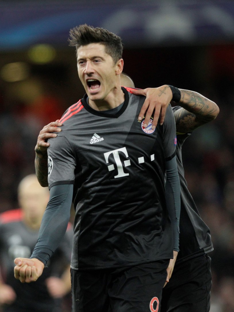 Robert Lewandowski podczas meczu Bayernu z Arsenalem /Laurent Lairys/Actionplus /East News