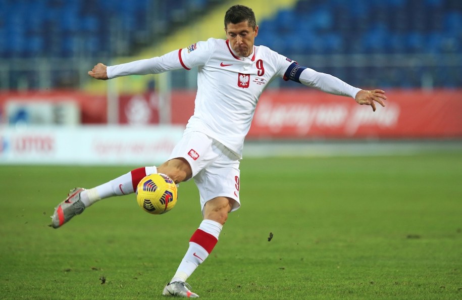 Robert Lewandowski podczas meczu Ligi Narodów z Holandią w Chorzowie / 	Andrzej Grygiel    /PAP