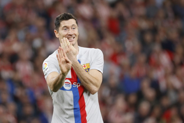 Robert Lewandowski podczas meczu z Athletikiem Bilbao /LUIS TEJIDO  /PAP/EPA