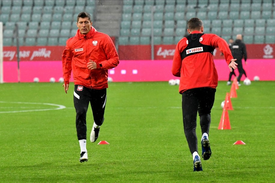 Robert Lewandowski podczas treningu kadry we Wrocławiu / 	Maciej Kulczyński    /PAP