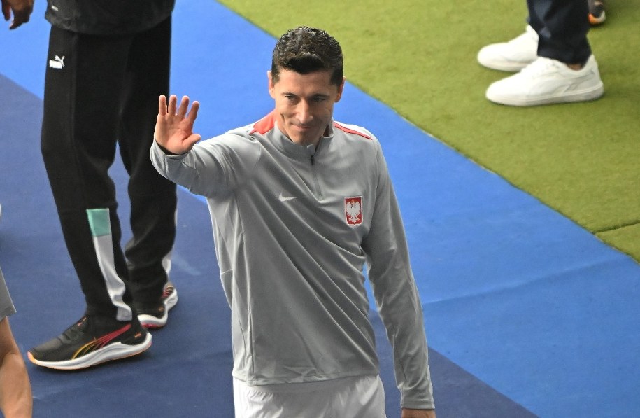 Robert Lewandowski przed meczem z Austrią /	Marcin Bielecki   /PAP