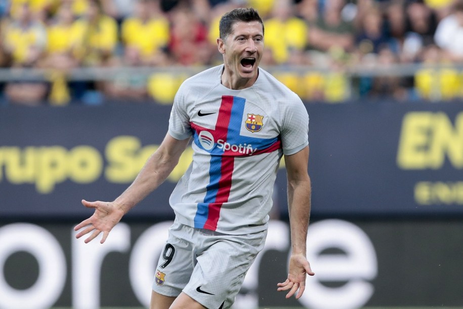 Robert Lewandowski w barwach FC Barcelony /ROMAN RIOS /PAP/EPA