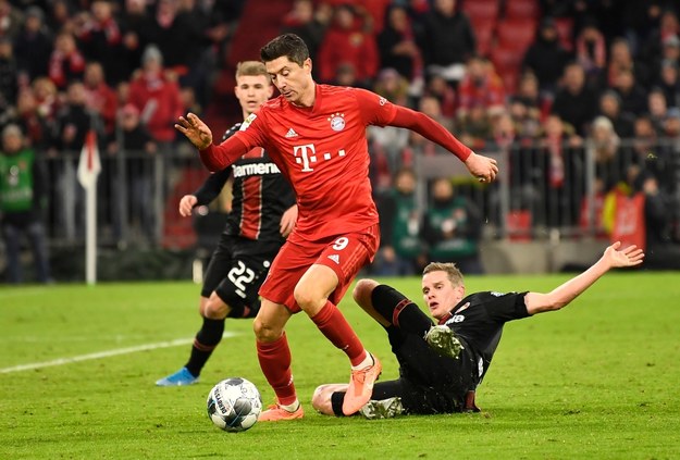 Robert Lewandowski w meczu Bayernu Monachium z Bayerem 04 Leverkusen /LUKAS BARTH-TUTTAS /PAP/EPA