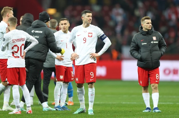 Robert Lewandowski (w środku) /	Leszek Szymański   /PAP