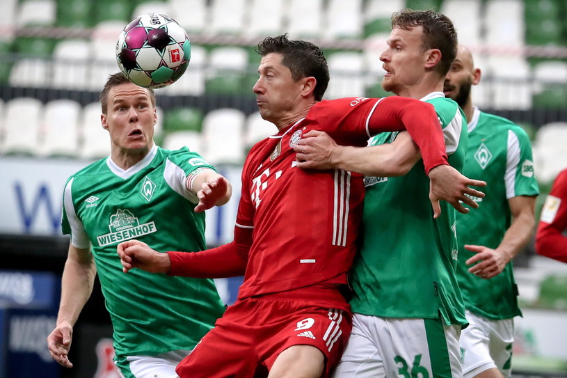 Werder Brema Bayern Monachium 1 3 W Meczu 25 Kolejki Bundesligi Gol Lewandowskiego Wyrownal Dorobek Fischera Sport W Interia Pl