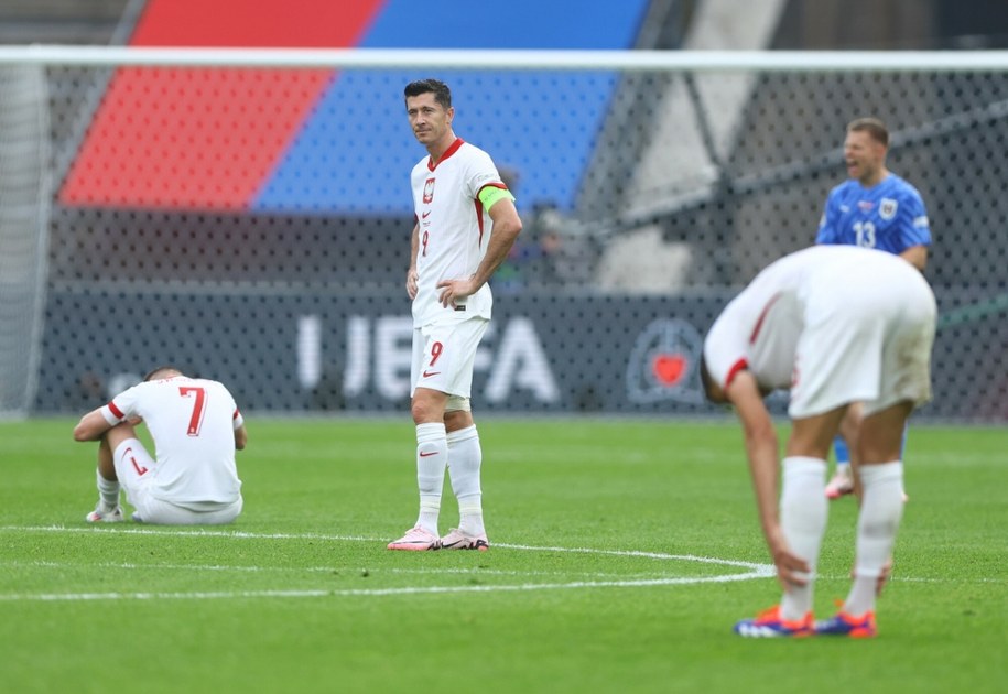 Robert Lewandowski z kolegami z reprezentacji Polski /Kieran McManus/Shutterstock/Rex Features /East News
