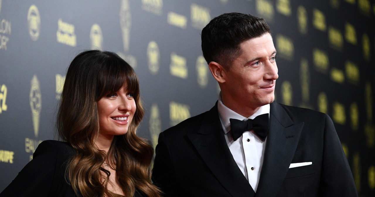 Robert Lewandowski z żoną Anną, gala Złotej Piłki 2019 /AFP FRANCK FIFE /East News