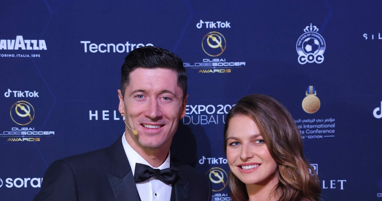 Robert Lewandowski z żoną Anną na gali Globe Soccer Awards /GIUSEPPE CACACE/AFP /AFP