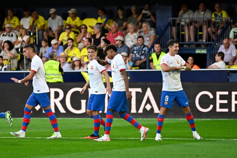 Robert Lewandowski zdobył pierwszego gola w tym sezonie /ANDREU ESTEBAN /PAP/EPA