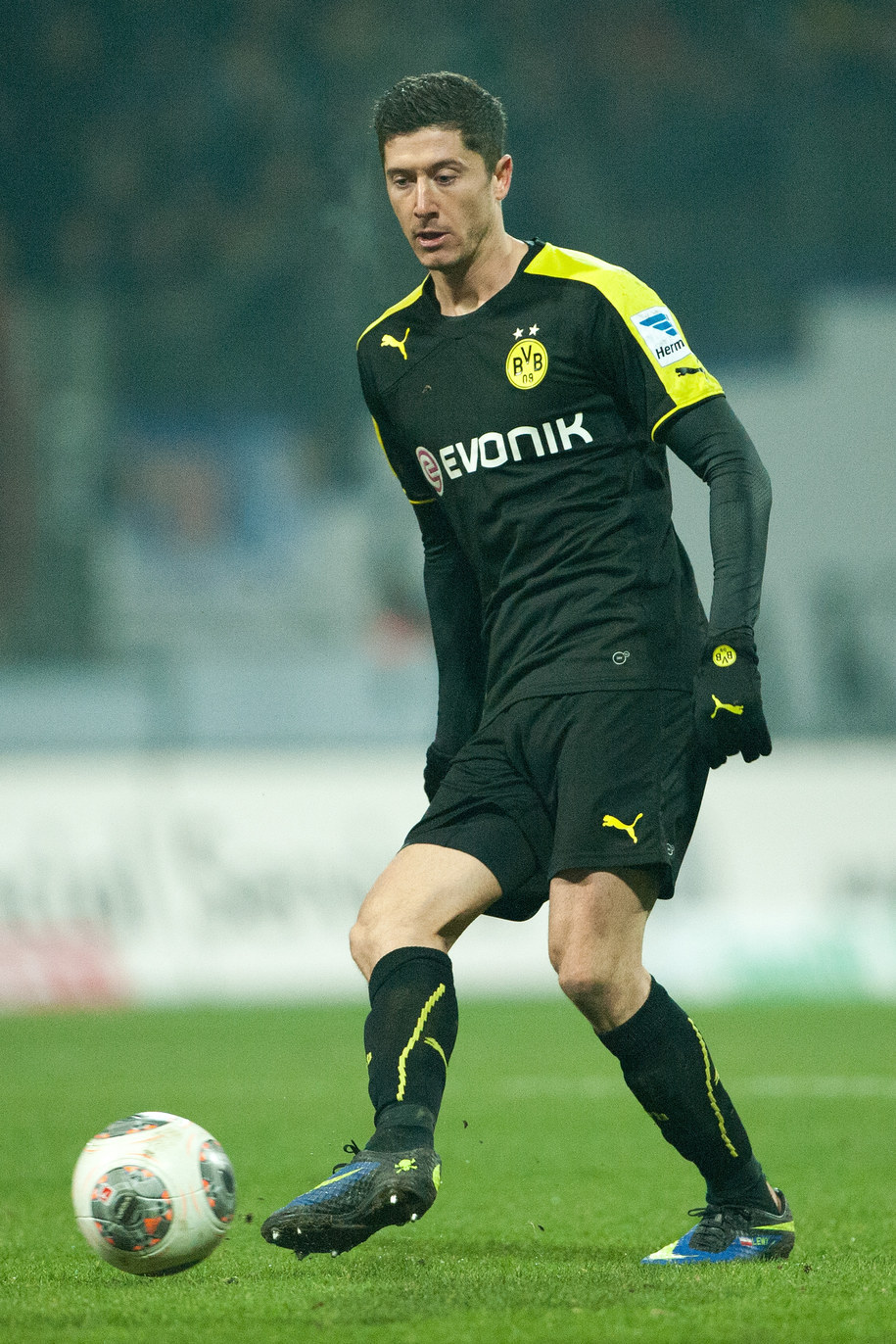 Lewandowski triumfuje w plebiscycie "Piłki Nożnej" - RMF 24