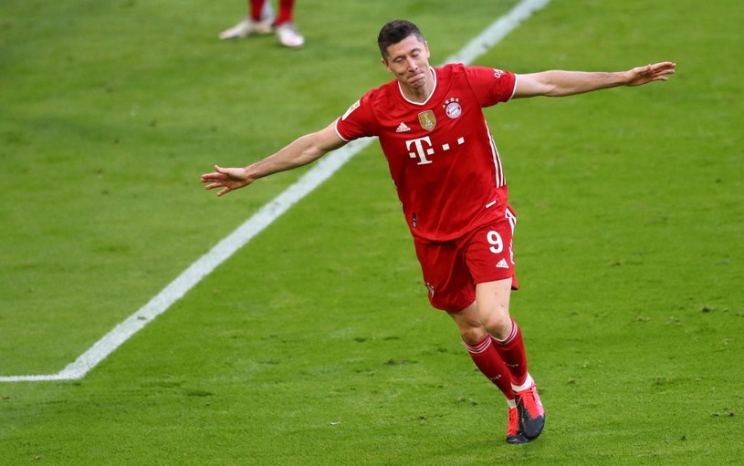 Robert Lewandowski Wyrownal Rekord Gerda Muellera