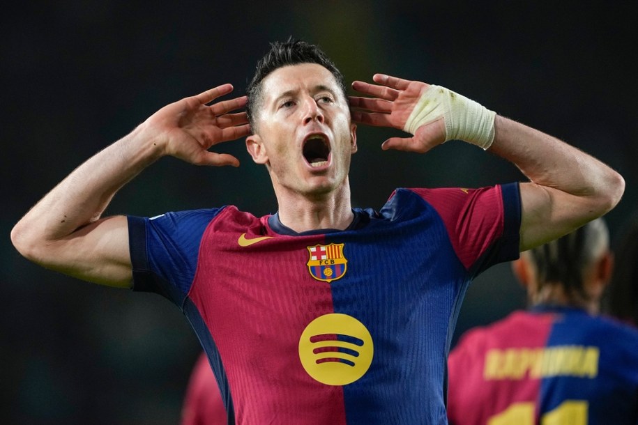 Robert Lewandowski /ALEJANDRO GARCIA  /PAP/EPA