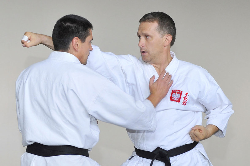Robert Moskwa trenuje karate /Kurnikowski /AKPA