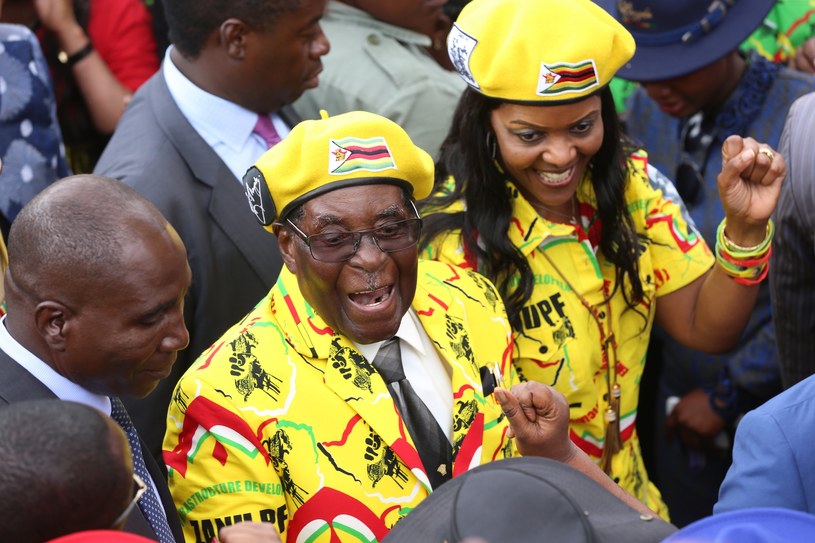 Robert Mugabe z żoną /PAP/EPA/AARON UFUMELI /