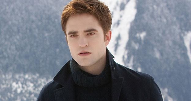 Robert Pattinson w scenie z filmu "Saga 'Zmierzch': Przed świtem - Część 2" /materiały dystrybutora