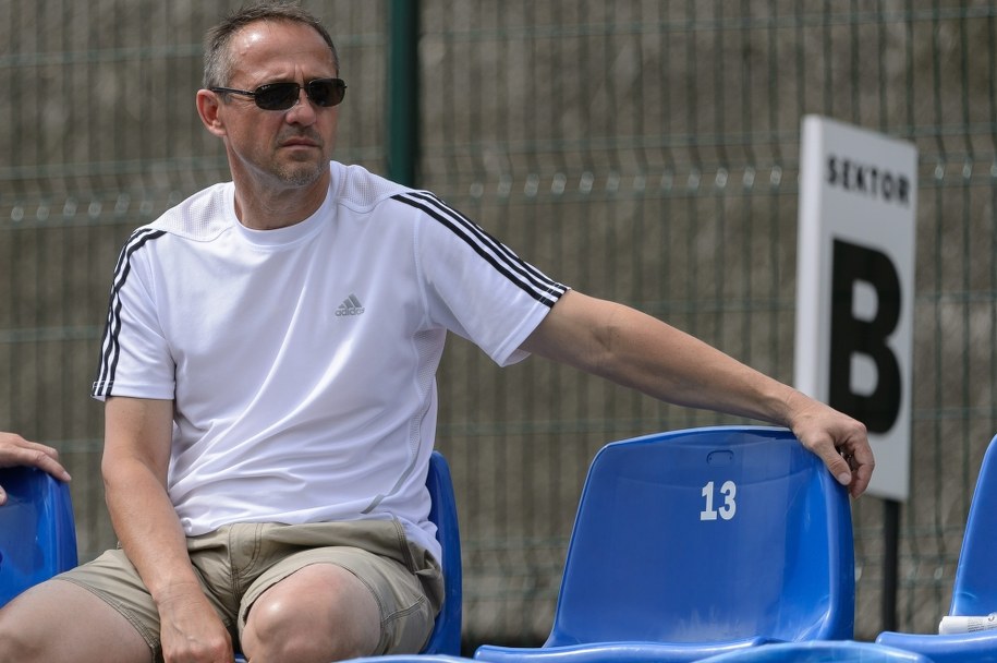 Robert Warzycha na zdjęciu archiwalnym jeszcze jako trener Górnika Zabrze /	Jakub Kaczmarczyk   /PAP