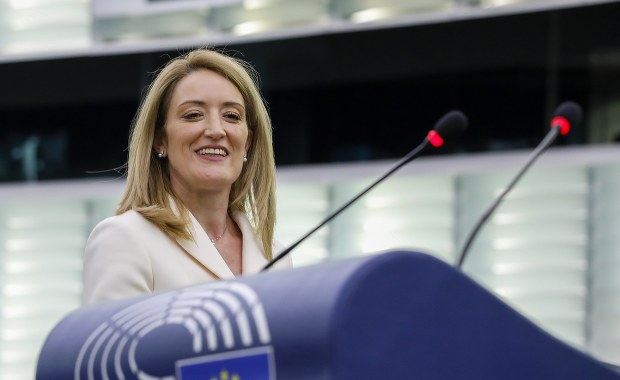  Roberta Metsola nową szefową PE. Przedstawiciel Polski zrezygnował z kandydowania 