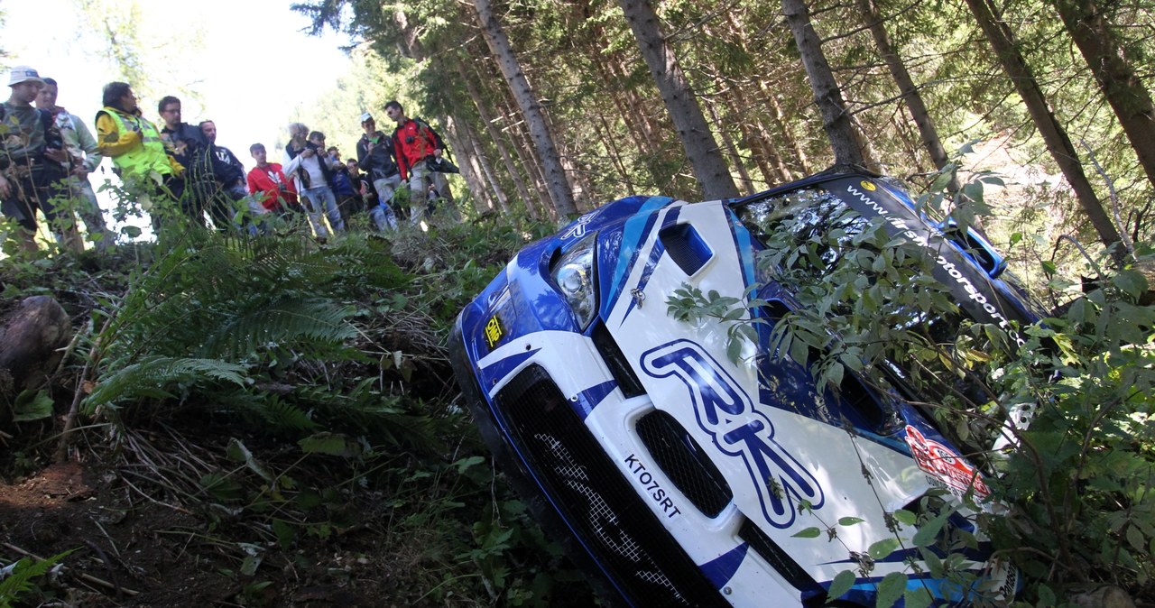 Robertowi Kubicy i Jakubowi Gerberowi nic się nie stało, ale wypadek wyglądał dość groźnie /Grzegorz Momot /INTERIA.PL/PAP