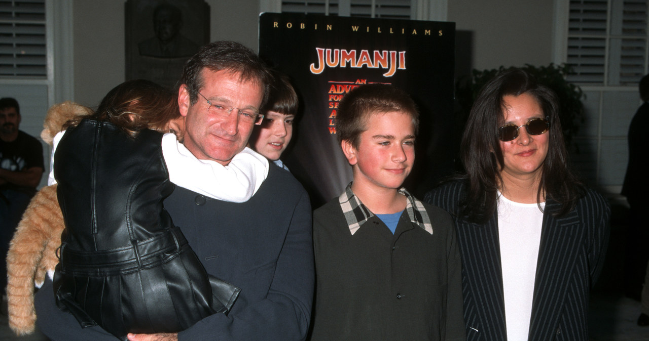 Robin Williams z rodziną podczas premiery filmu "Jumanji" /Ron Galella, Ltd. / Contributor /Getty Images