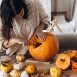 dynie na halloween Robisz jesienne dekoracje z dyni? Tak przedłużysz jej świeżość