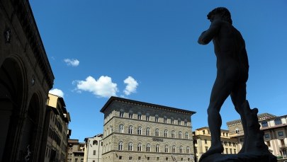 Robisz sobie selfie na cokole? Grozi Ci wysoki mandat