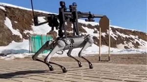 Robo-pies z karabinem strzela do celu, a niebawem do ludzi