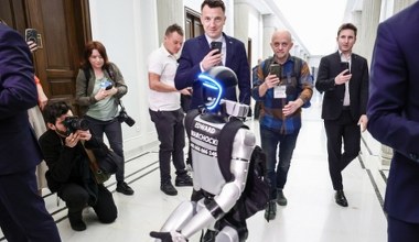 Robot humanoidalny w Sejmie. Edward Warchocki zachwycił polityków
