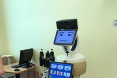 Robot, który ma pomagać osobom chorym na Alzheimera na testach