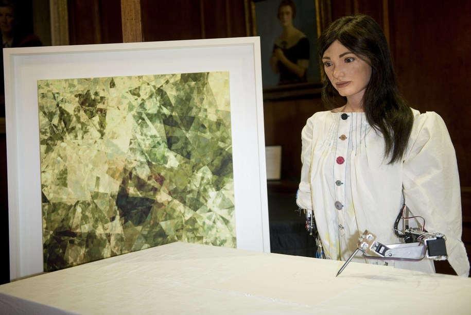 Robot w 2019 roku "otworzył" swoją pierwszą wystawę / 	Photoshot    /PAP/EPA