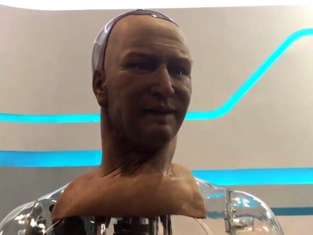 Roboty firmy Hanson Robotics wyglądają naprawdę realistycznie /YouTube
