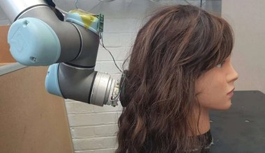 Roboty zastąpią fryzjerów? Ten wynalazek z MIT potrafi już rozczesywać włosy [WIDEO]
