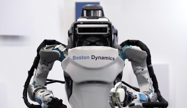 Roboty zastępują ludzi w fabrykach. Tysiące maszyn już zamówionych 
