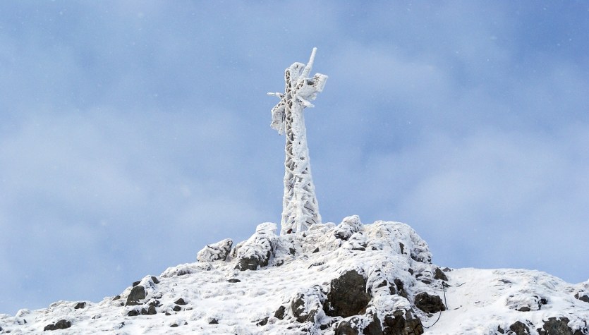 Rocznica śmierci Jana Pawła II. Krzyż na Giewoncie nie zostanie oświetlony