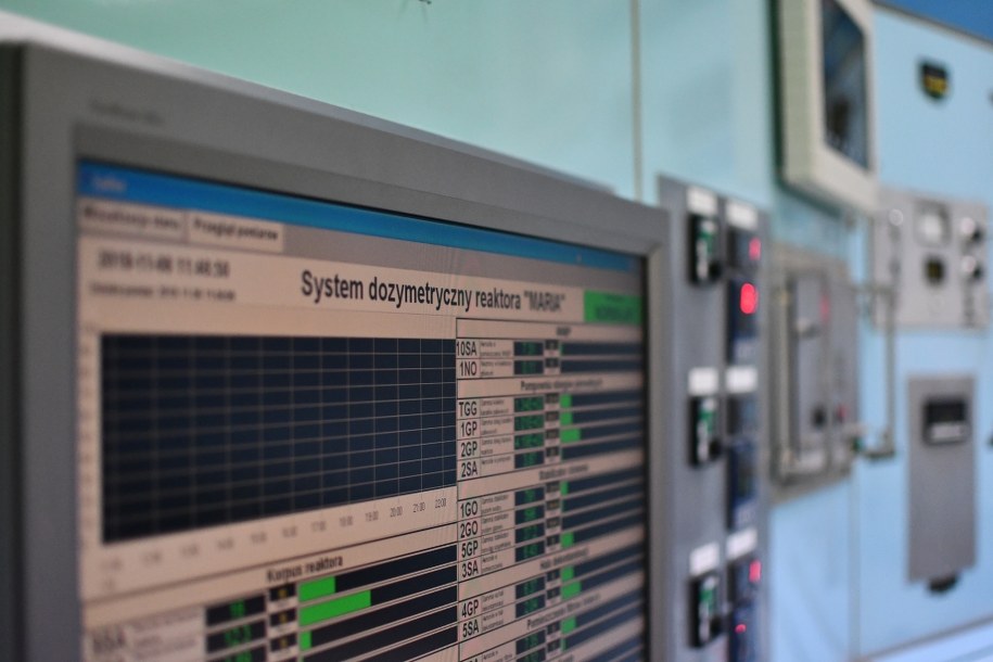 Rocznie naukowcy z NCBJ zużywają około 18-20 elementów paliwowych - w każdym z nich jest niecałe pół kilograma uranu. /Paweł Balinowski /RMF FM