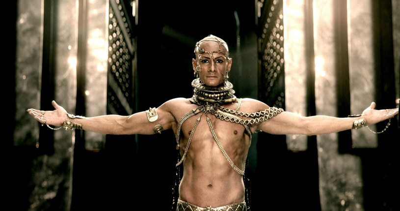 Rodrigo Santoro jako Kserkses w filmie "300" /LFI/Photoshot/Warner Bros /East News