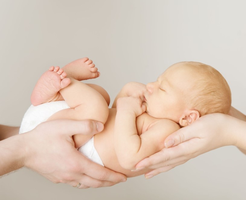 Rodzice mogą wspierać  funkcjonowanie układu odpornościowego dziecka /123RF/PICSEL