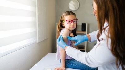 Rodzice odmawiają szczepień? Najnowsze dane GIS