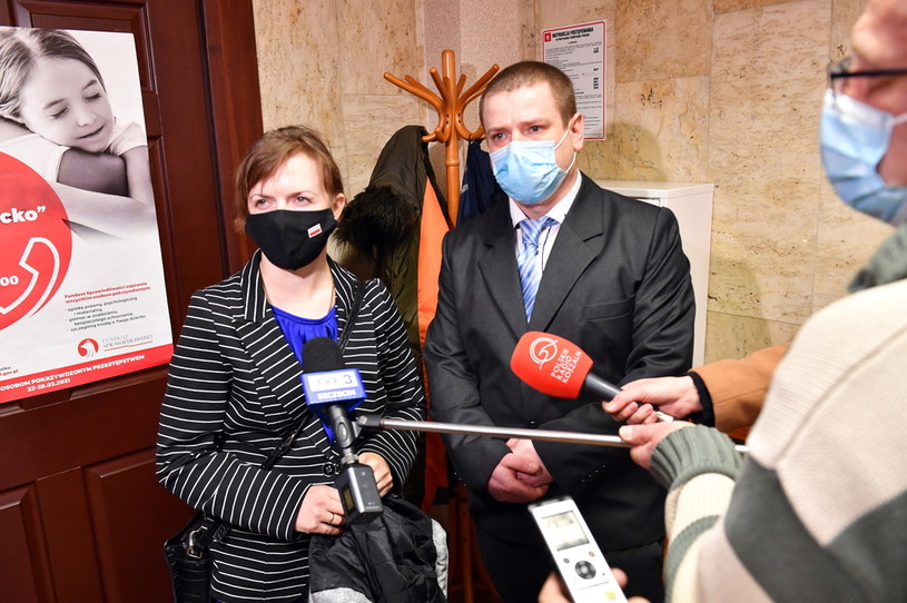 Rodzice śmiertelnie potrąconego dziecka / 	Marcin Bielecki    /PAP