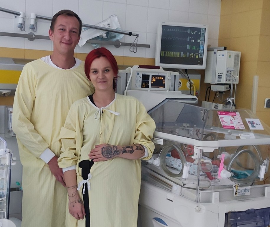 Rodzice trojaczków /Szpital Szczecin "Zdroje" /