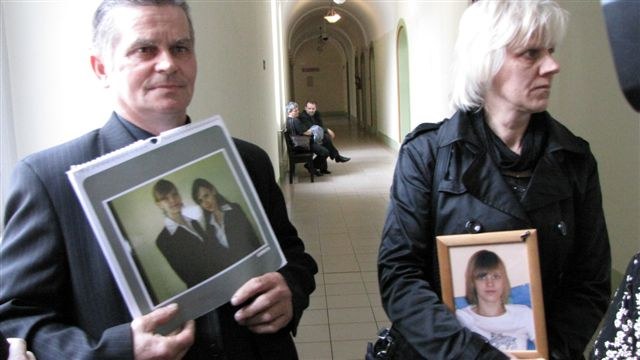 Rodzice zabitych dziewczyn &nbsp; /Dariusz Proniewicz /RMF FM