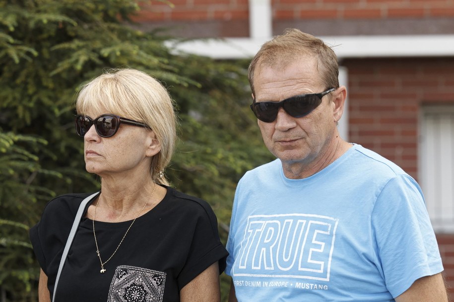 Rodzice zmarłego Bartosza S. /Aleksander Koźmiński /PAP